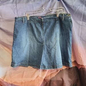 Stylish Blue Denim Mini Skirt